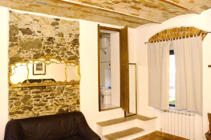 Vecchia Locanda サルツァーナ 部屋 写真